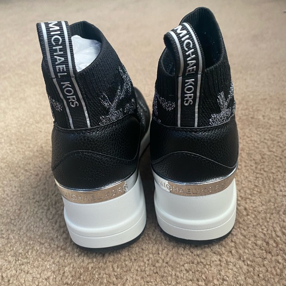MICHAEL MICHAEL KORS SOCK SNEAKERS LOGO Kids - Picture 4 of 14